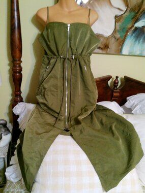 FUTURE COLLECTIVE SIZE LARGE  NWT OLIVE GREEN DRESS